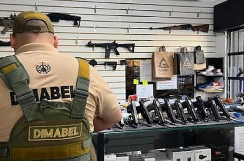 Dinero proveniente del tráfico de armas: detectan desinterés por parte del sistema financiero.