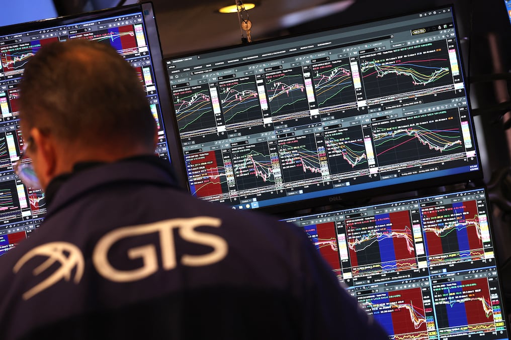 La Bolsa de Valores de Nueva York y otros mercados bursátiles se vieron afectados por los nuevos anuncios arancelarios. Foto: Timothy A. Clary/AFP