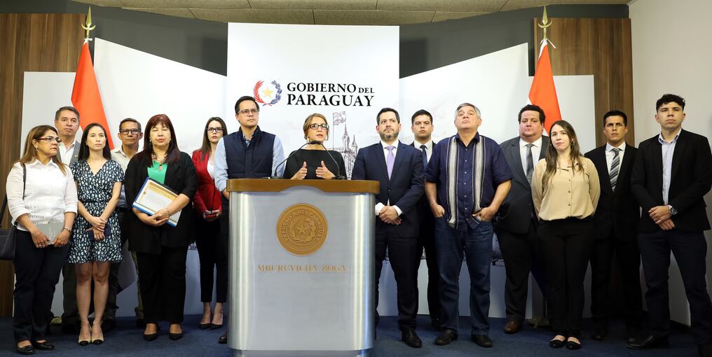 El Gobierno y representantes universitarios llegaron a un acuerdo de asegurar al 100 % el blindaje al Arancel Cero que ya está está incluido en la Ley de Hambre Cero. Foto: Gentileza