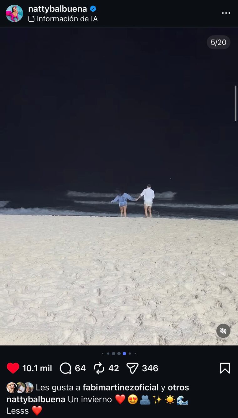 “Kili” Rojas y Natty Balbuena, en el mar de Brasil. Foto: Instagram - @nattybalbuena