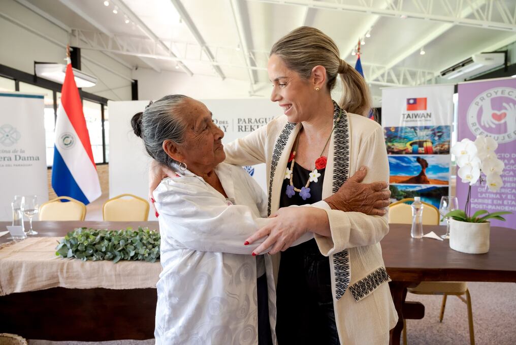 La Primera Dama, Leticia Ocampos, sostuvo, este día deber inspirar a seguir construyendo un país con mayores oportunidades y menos barreras para todas las paraguayas. Foto: Gentileza