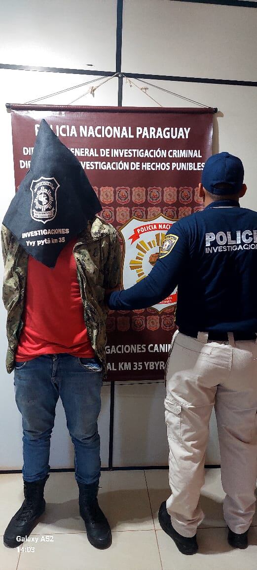 El hombre fue detenido.