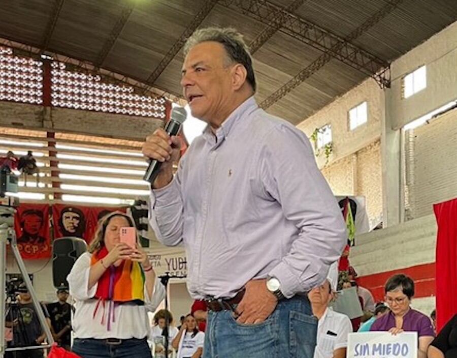 El dirigente de la izquierda, Hugo Richer, sostuvo que en la oposición no se pueden discutir candidaturas sin antes concretarse el reagrupamiento de sus fuerzas políticas y contar con un proyecto nacional. Foto: Gentileza