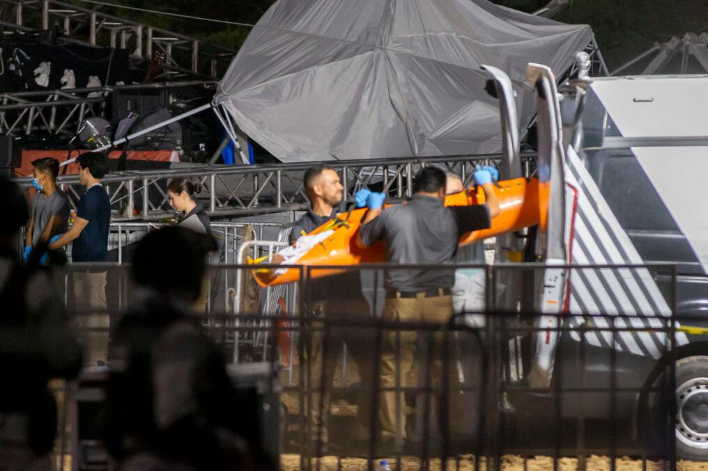 El accidente ocurrió en la localidad de San Pedro Garza, parte de la zona metropolitana de la ciudad de Monterrey, en el estado de Nuevo León durante un acto en el que participaba el candidato a la presidencia de México Jorge Álvarez Máynez. Foto: AFP