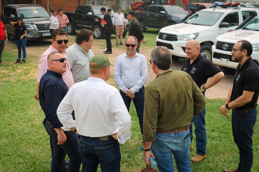 En Alto Paraguay se reunieron 11 ejecutivos departamentales para el desarrollo de la sesión del Consejo de Gobernadores. Foto: Gentileza
