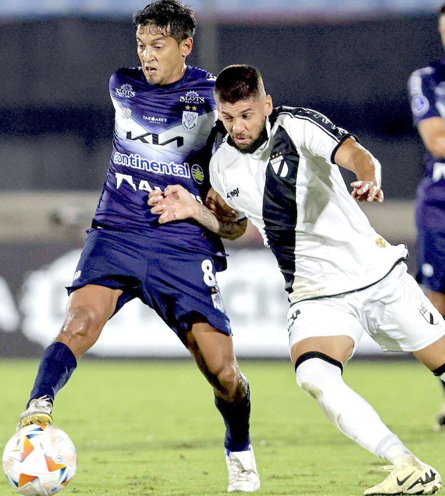 Ameliano necesita dar el golpe de autoridad ante el combinado charrúa de Danubio.FOTO: CONMEBOL