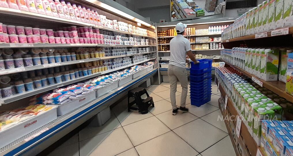 Alta demanda de temporada incidió en el aumento de precios en el último mes del año. Foto: Archivo/CMG