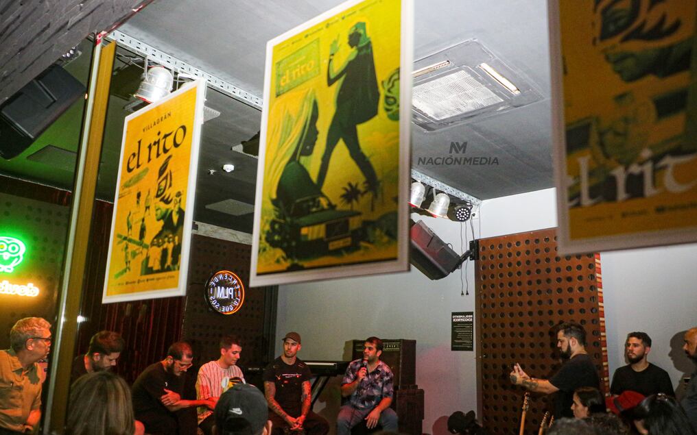 Los fanáticos de la banda pudieron escuchar el álbum, con los músicos este viernes último, en Asunción. Foto: Eduardo Velázquez
