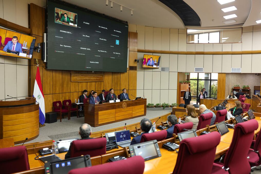 De manera unánime los miembros de la Comisión de Hacienda dictaminaron a favor del préstamo de UDS 200 millones para fondear el programa Che Róga Porã. Foto: Gentileza 