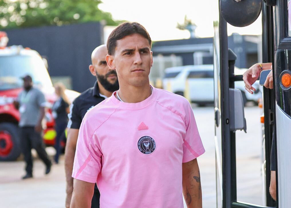 Matías Rojas llega al partido entre Inter Miami y Charlotte FC en el Chase Stadium de Fort Lauderdale, el 28 de setiembre de 2024. Foto: Chris Arjoon/AFP