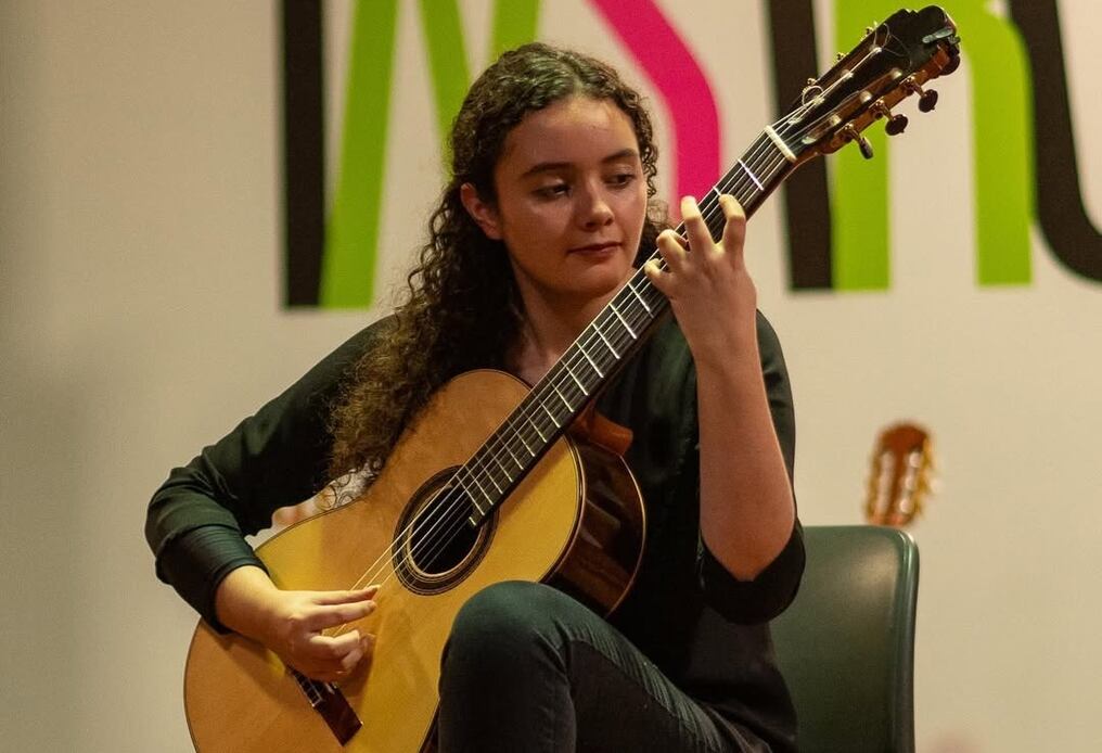 María Paz Cubells se quedó con el primer lugar de un concurso de guitarra clásica, entre doce finalistas. Foto: Gentileza