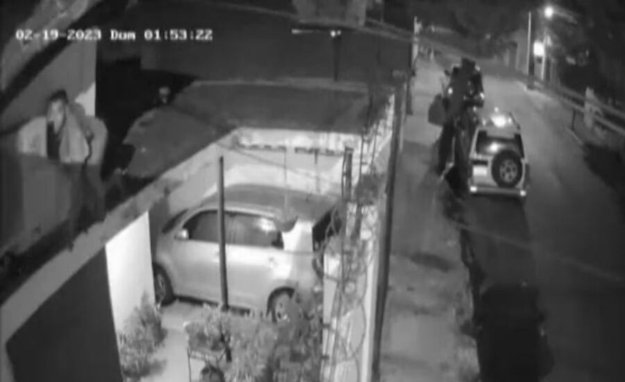Los vecinos del barrio Las Mercedes de Asunción afirman que deben asumir el rol de policía para resguardar su seguridad dentro de la casa, ante el auge de los robos. Foto: Captura de pantalla