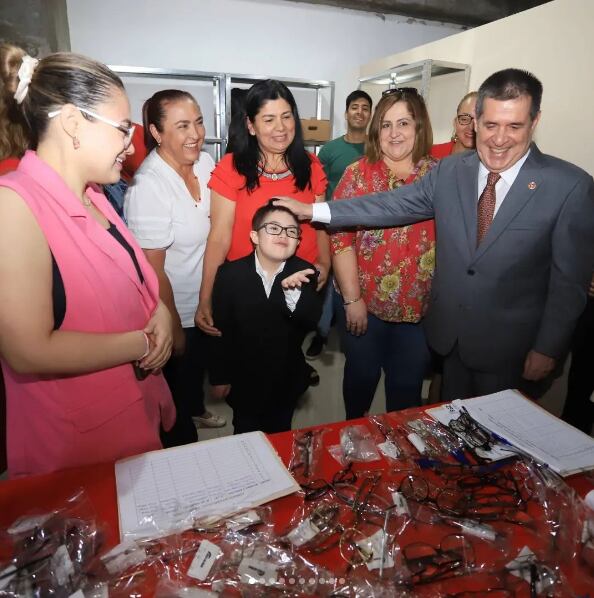 La entrega fue realizada mediante un trabajo conjunto entre la Comisión de Mujeres y Secretaría de Salud de la ANR. Foto: Gentileza