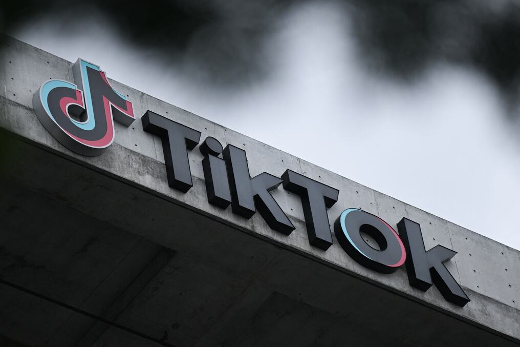 La plataforma china tiene 75 días de gracia ante una ley que obliga su venta o, caso contrario, será prohibida. Foto: Patrick T. Fallon/AFP