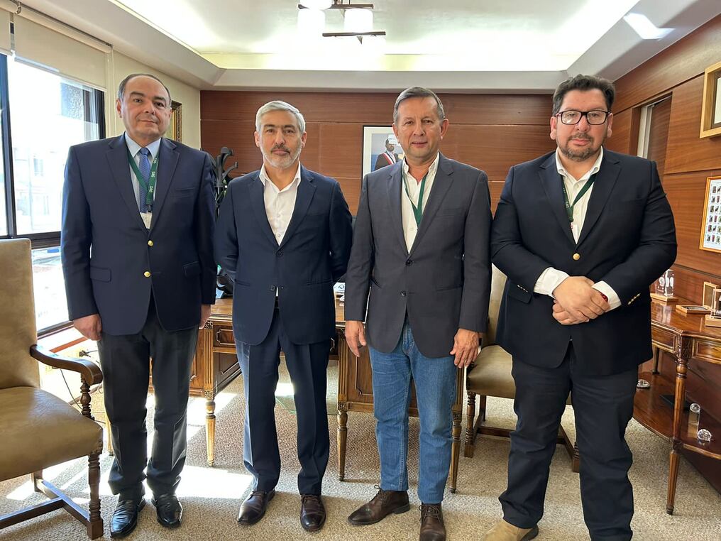 La visita fue fijada tras un encuentro que mantuvo el presidente del Senave, Pastor Soria, con el director nacional del SAG, José Guajardo Reyes. Foto: Gentileza