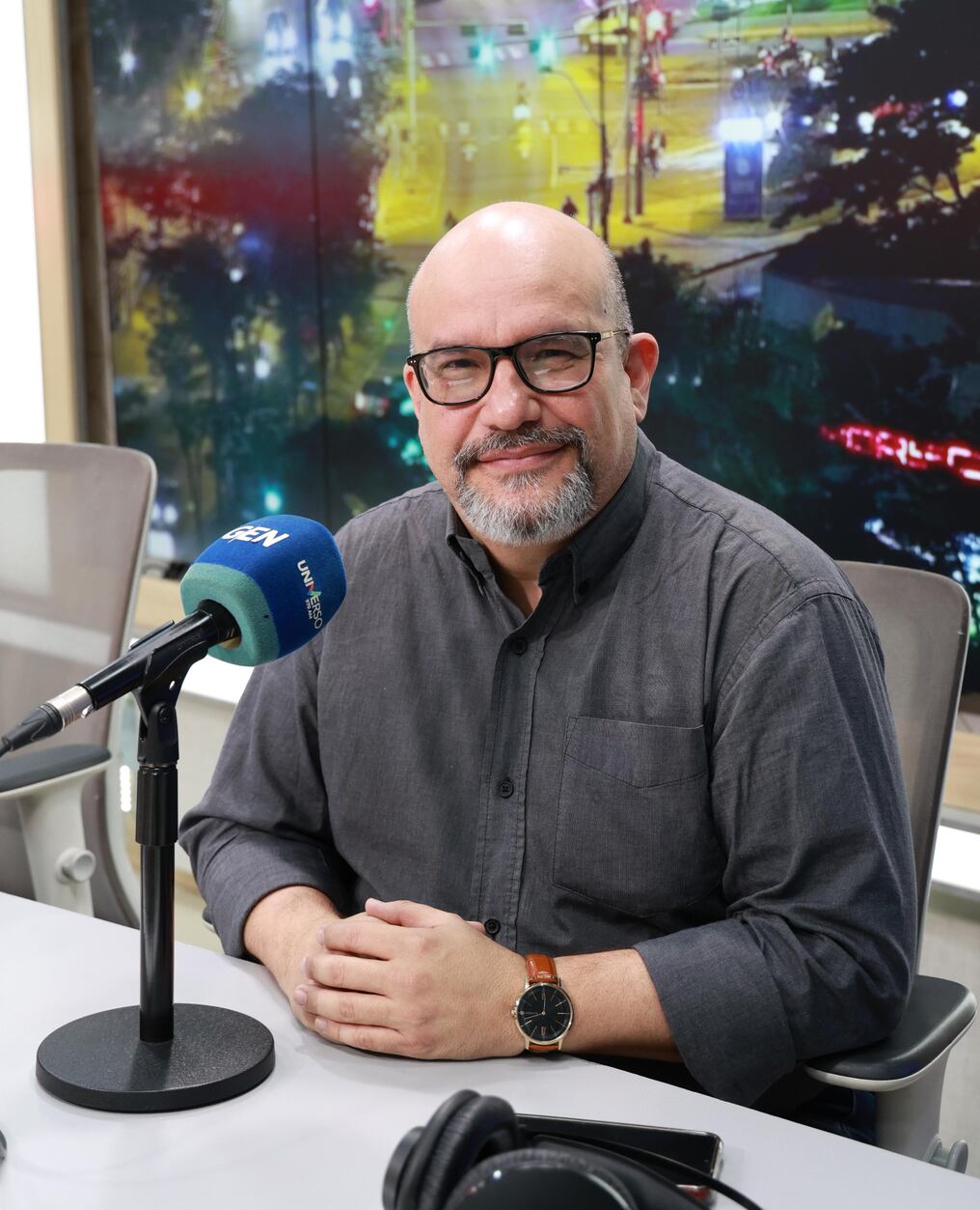 El viceministro de Educación Básica, David Velázquez Seiferheld, expuso su postura sobre el cambio que implicará la eventual implementación del horario de verano durante todo el año en las instituciones educativas del país. Foto: Jorge Jara