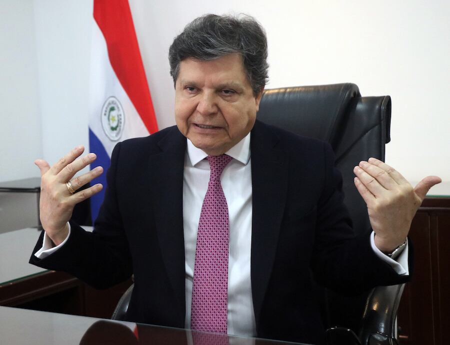 Euclides Acevedo puso en duda la veracidad de chats difundidos que lo involucran en un caso judicial. Foto: Archivo/Cristóbal Núñez