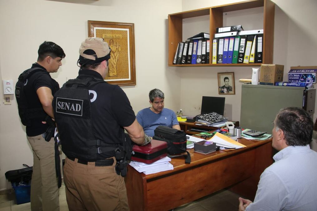 Este martes prosiguieron los allanamientos de la operación contra el esquema financiero de Pavão, que tiene 12 detenidos. Foto: Senad