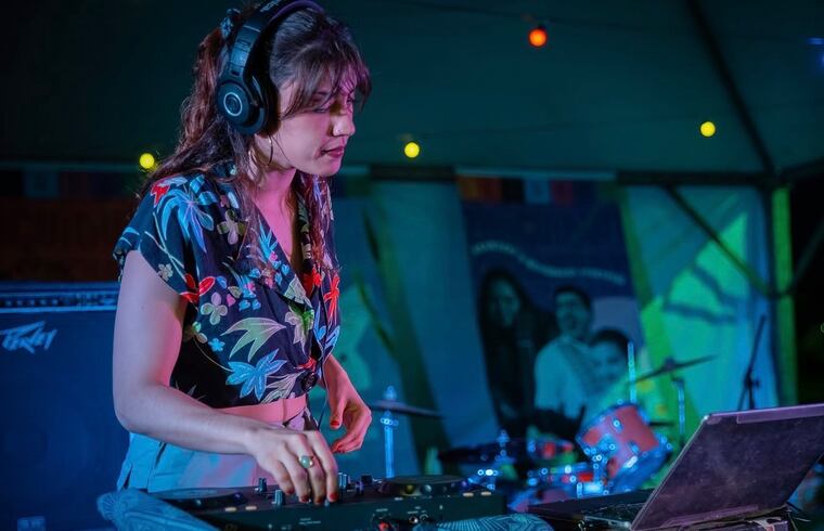 Dj Rossin integra la colectiva “Hijas de Púa”. Foto: Gentileza / La Serafina