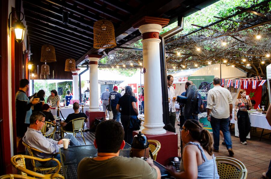 La celebración será hoy, en la Alianza Francesa, de 12:30 a 20:30.FOTO: GENTILEZA