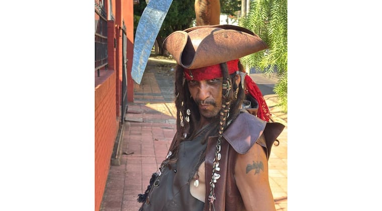 Roban a “Jack Sparrow” en Encarnación y ahora apela a la solidaridad