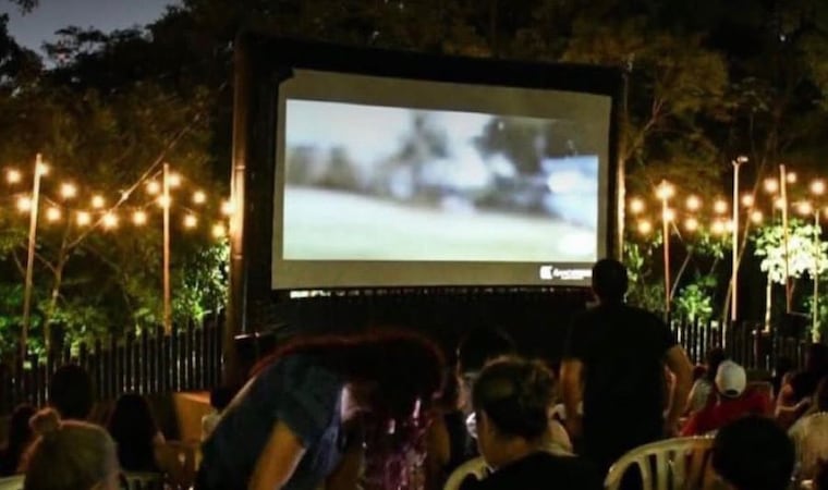 Cine al aire libre. Foto: Instagram - @inap_py
