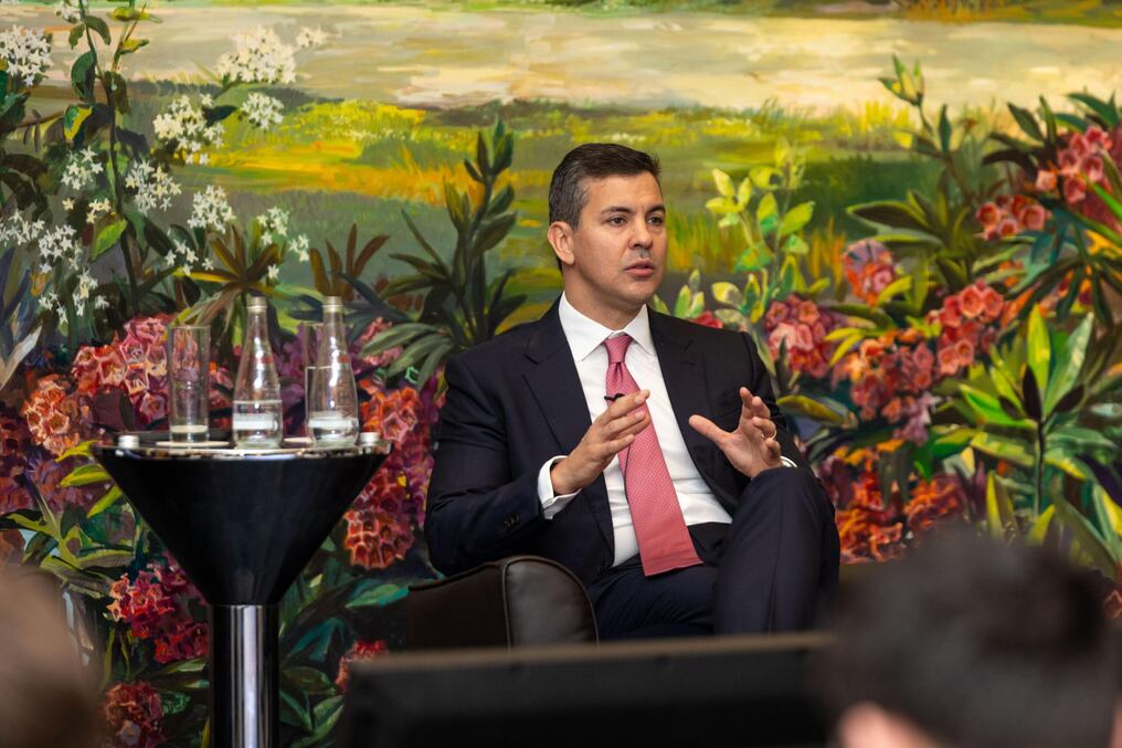 El presidente Santiago Peña participó de un desayuno organizado por Latin Securities, conversando con miembros de la compañía sobre las potencialidades que brinda Paraguay. Foto: Gentileza