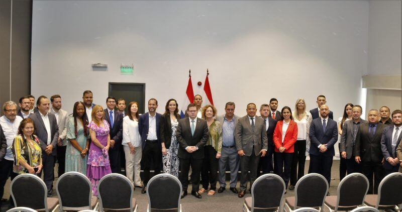 Inauguración del XXII congreso de la Federación de Funcionarios de Recaudación Fiscal y Aduanera de América del Sur en Asunción. Foto: Aduanas