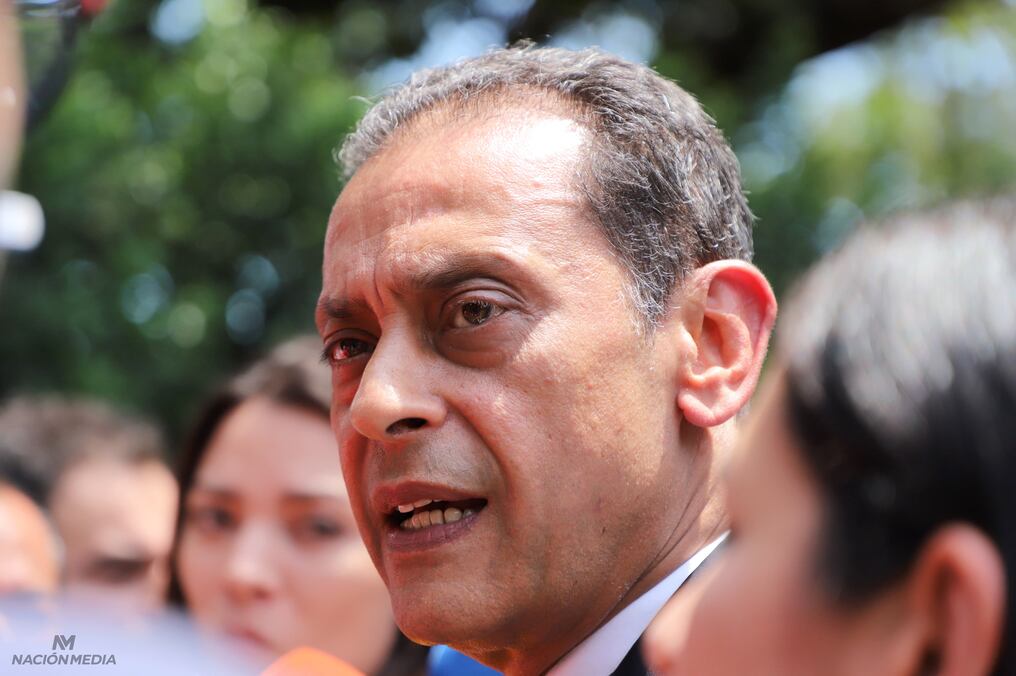 El ministro de Justicia, Ángel Barchini, se refirió sobre la crisis de seguridad en Ecuador y abogó al Congreso Nacional el tratamiento inmediato de proyectos referentes a la emergencia penitenciaria. Foto: Roberto Zarza