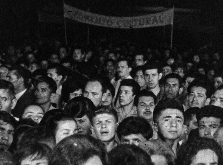 El público paraguayo durante el régimen totalitario de Stroessner.