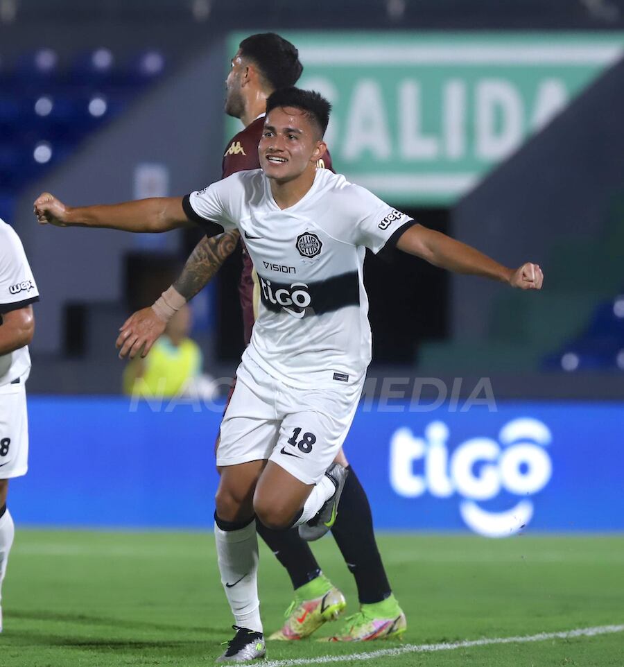 Sebastián Quintana, uno de lo valores jóvenes del Olimpia actual.FOTO: JORGE JARA