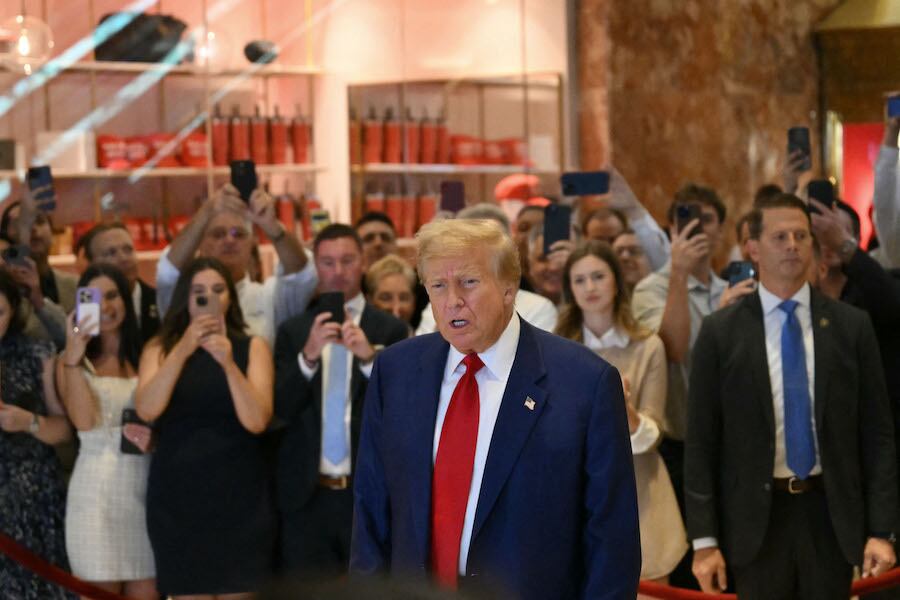 La vicepresidenta “quiere abortos en el octavo y noveno mes de embarazo, hasta el nacimiento e incluso después del nacimiento, ejecutar de bebés”, dijo Trump. Foto: AFP