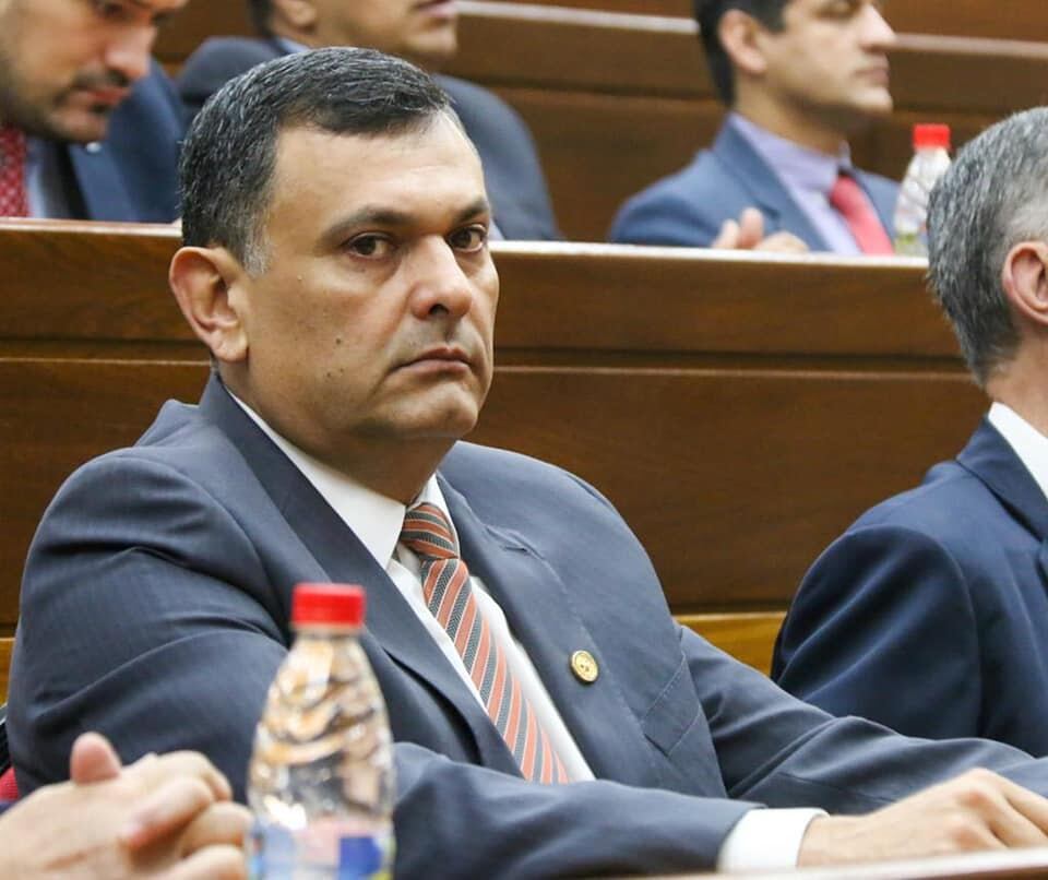 El diputado Édgar Olmedo dijo que las denuncias de copamiento solo son una excusa ante la incapacidad de la oposición de construir la unidad. Foto: @diputadospy