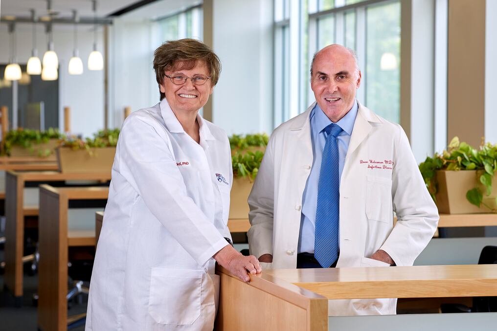 Los pioneros de vacunas de ARN mensajero contra el covid, Katalin Karikó y Drew Weissman, merecieron el prestigioso premio anual. Foto: @Penn_Today