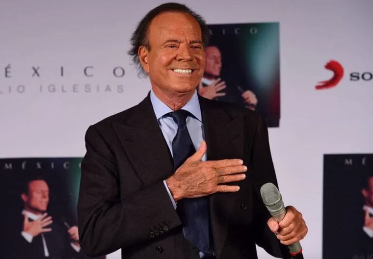 Julio Iglesias, denunciado por dos exempleadas.