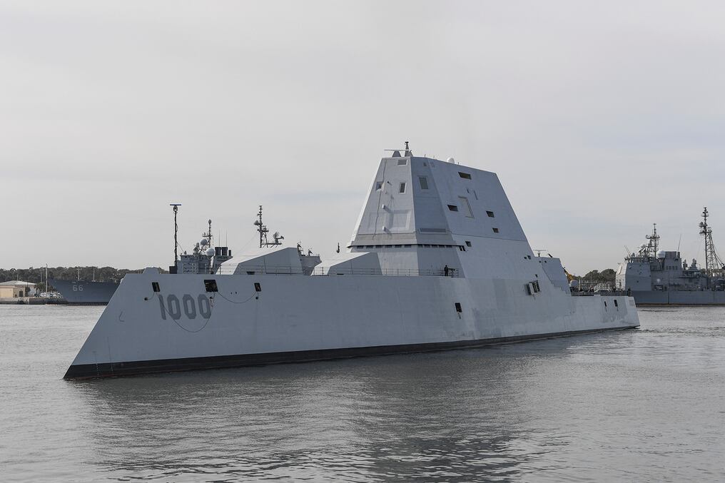 Dos destructores de Estados Unidos pudieron repeler el ataque de 8 drones, 5 misiles balísticos antibuque y 3 misiles de crucero antibuque. Foto: AFP