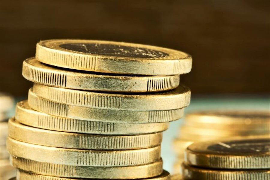 En noviembre de 2023, el gobierno realizó la primera desdolarización de la deuda pública y convirtió USD 100 millones en guaraníes. Foto: Gentileza