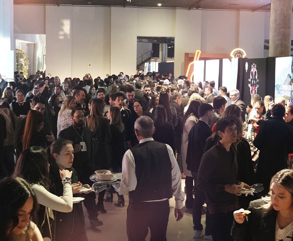 En las Noches Tradicionales, la diversidad de cepas y estilos invita a descubrir nuevas preferencias sin apuros.