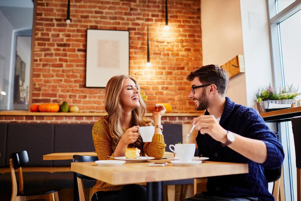 Las cualidades que puede mostrar una persona en la primera cita son importantes, al igual que el lugar y el aspecto físico. Foto: Pexels