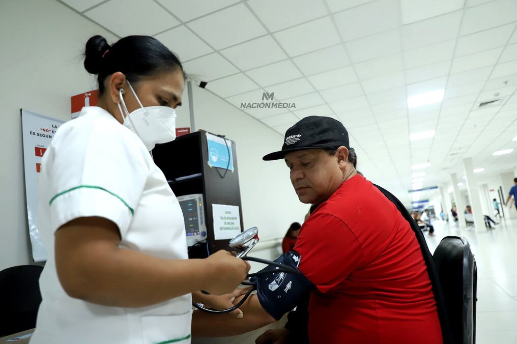 La ampliación del horario de atención en Clínica Médica fue celebrada por los asegurados. Foto: Jorge Jara.