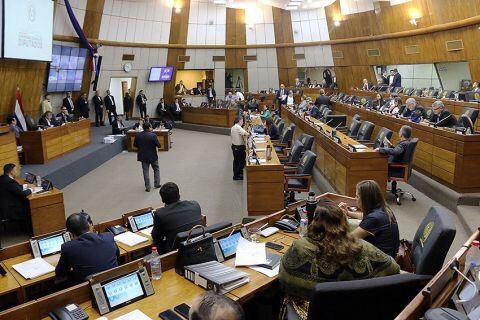 Efraín Alegre convoca a los legisladores liberales para una reunión sobre las negociaciones para las mesas directivas. Foto: Ilustrativa