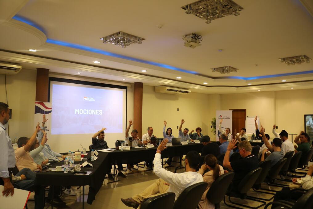 La decisión fue tomada por los 20 miembros titulares de la conducción nacional, durante un encuentro en la ciudad de Santa Rita, departamento de Itapúa. Foto: Gentileza