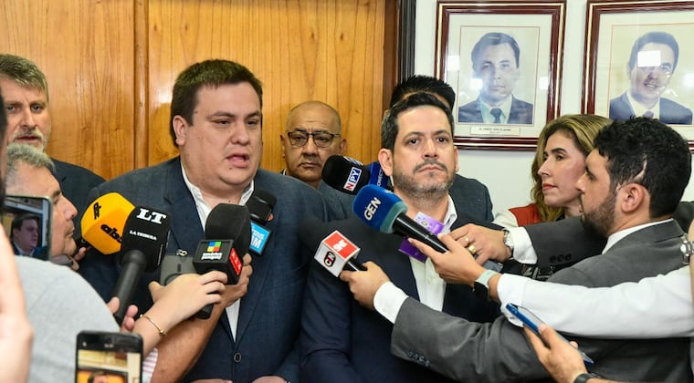 Gobernadores y diputados propondrán dupla de consenso y piden postergar definición Gobernadores y diputados propondrán dupla de consenso y piden postergar definición