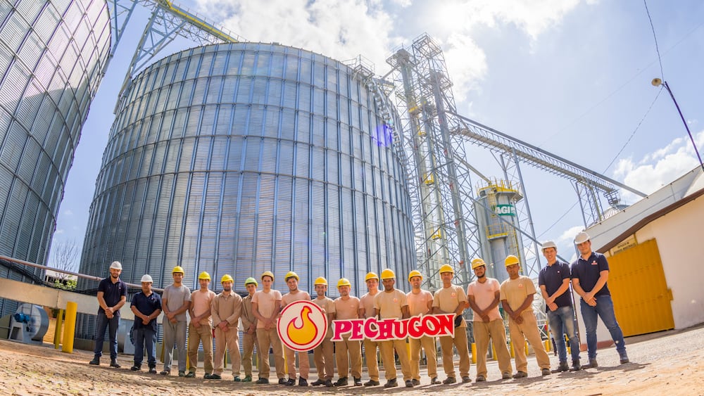 Pechugón emplea a 3.000 personas de forma directa y dinamiza la economía con su adquisiciones de maíz y soja. Foto: Gentileza