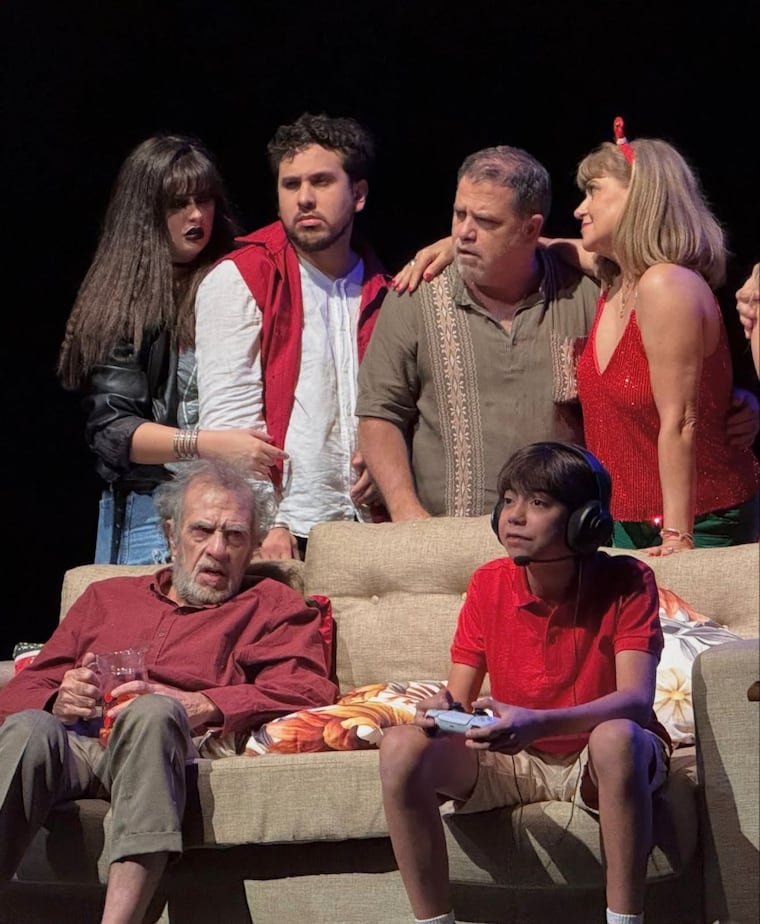 Parte del elenco de “Navidad sin ti”. Foto: Instagram - @arlequinpy