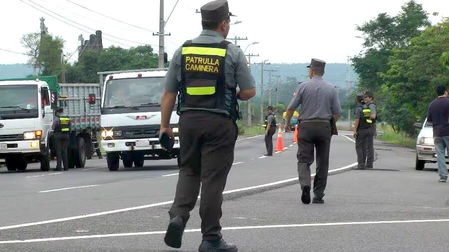 Los conductores deberán alistar sus documentaciones para ser presentadas en caso de ser requeridas por los inspectores. Foto: Archivo