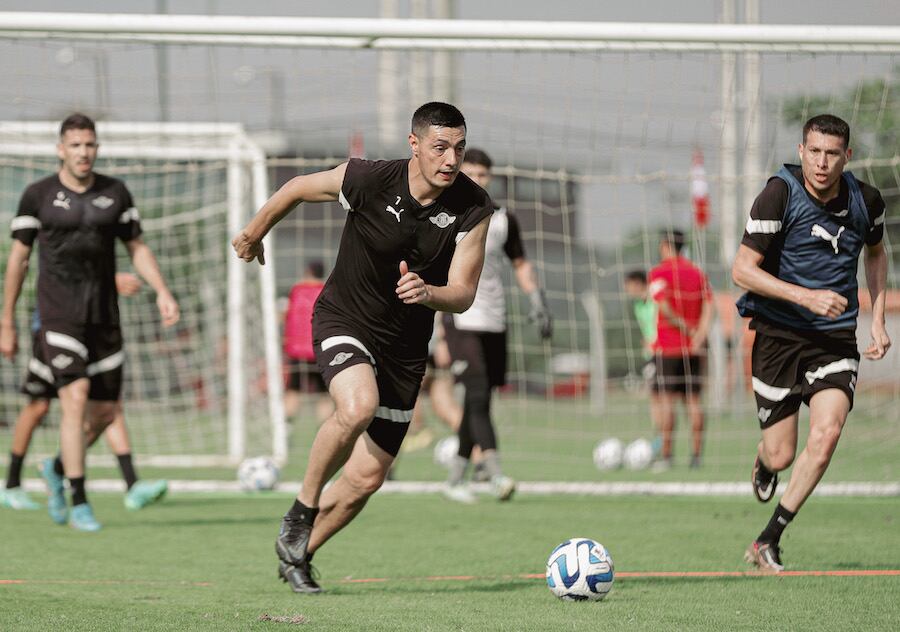 El plantel gumarelo ya se prepara para recibir a Tigre.FOTO:@LIBERTAD_GUMA