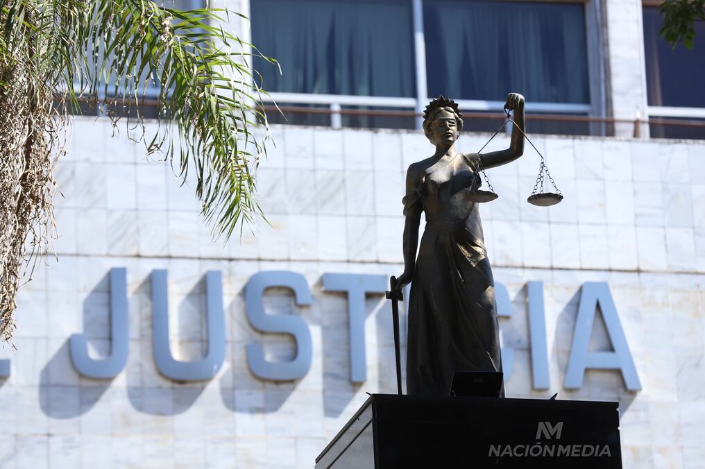 La jueza Lici Sánchez fijó para febrero la audiencia preliminar de 21 acusados por estafa y otros por ofrecer cargos en el IPS a cambio de sumas de dinero. Foto: Jorge Jara