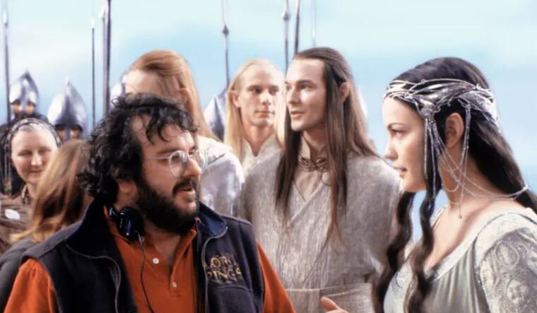 Peter Jackson dando indicaciones a la actriz Liv Tyler, durante el rodaje de El “Señor de los Anillos: El Retorno del Rey”.