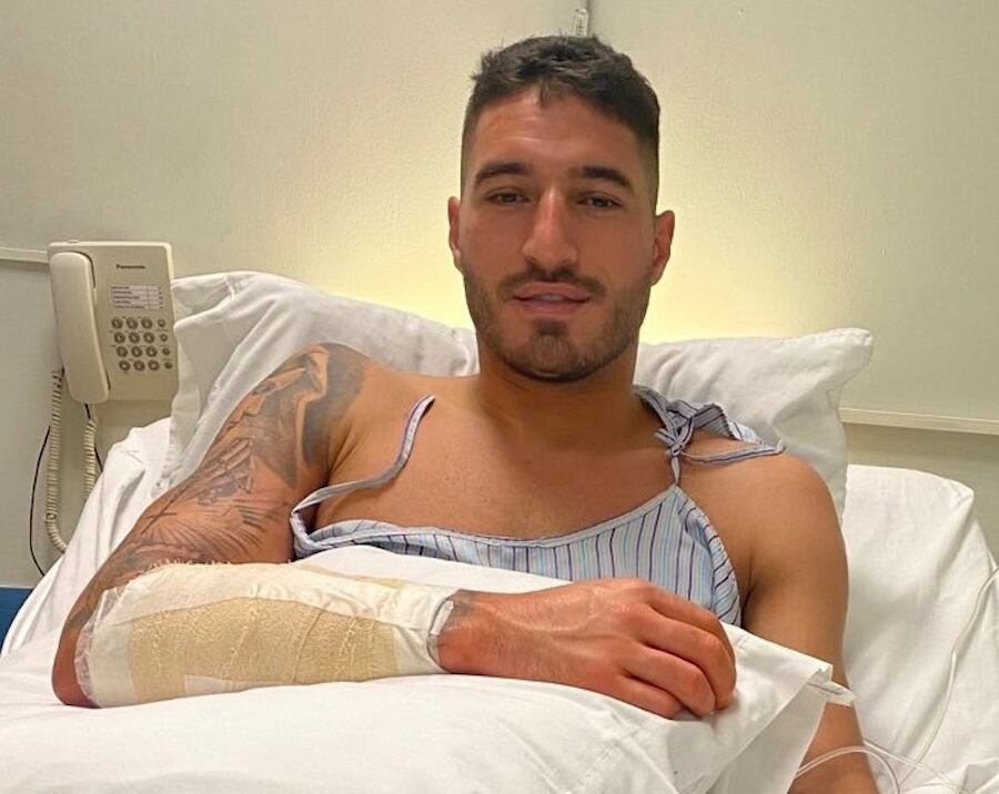 Gastón Olveira publicó esta foto con un mensaje luego de su intervención quirúrgica.FOTO:INSTAGRAM GASTONOLVEIRA1